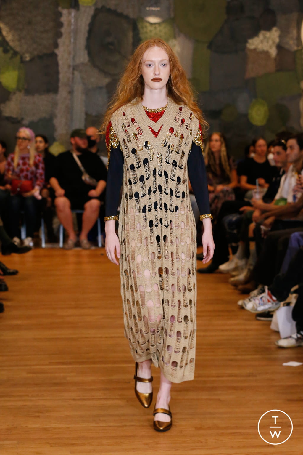 Fashion Week New York Spring/Summer 2022 look 2 from the Puppets and Puppets collection womenswear