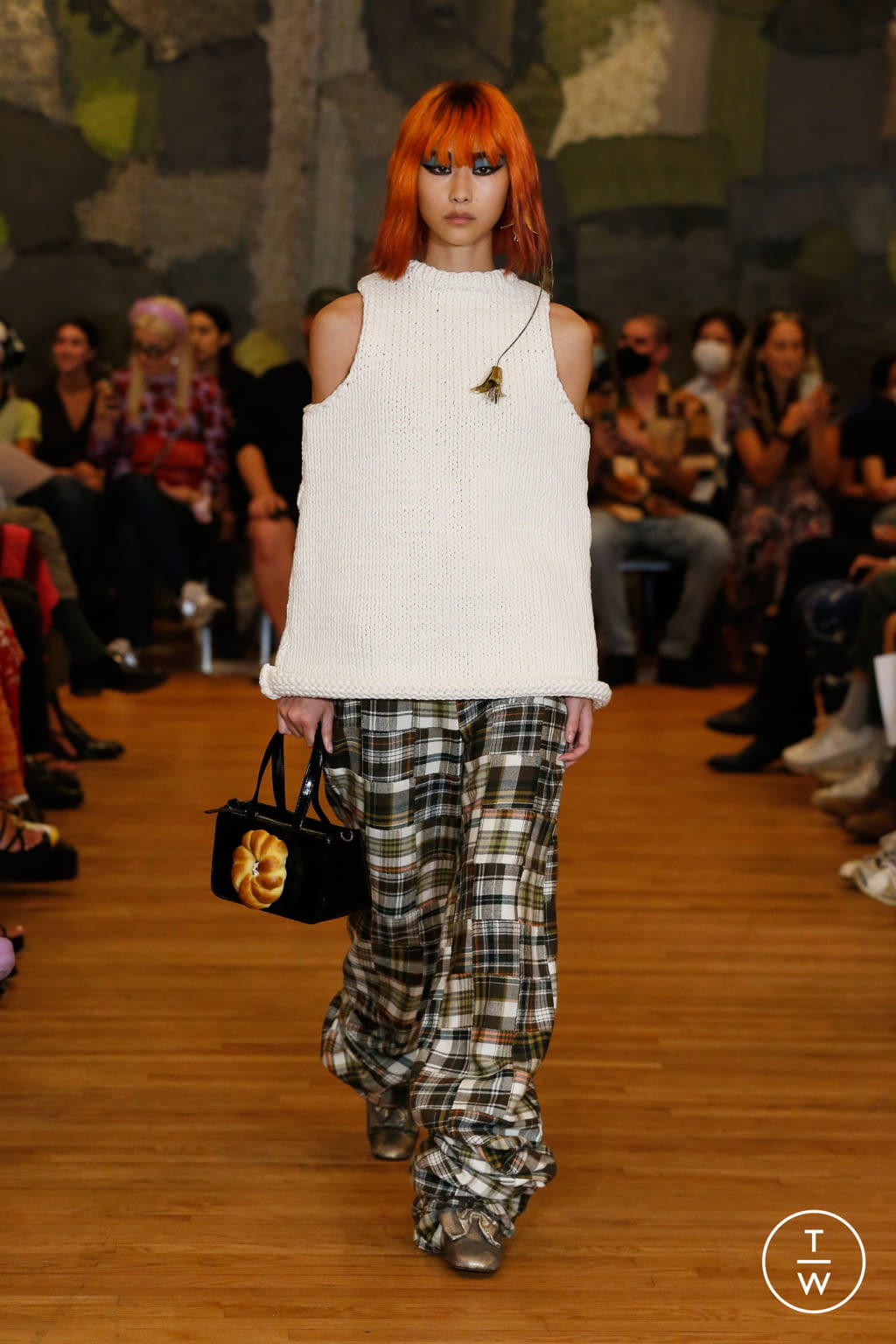 Fashion Week New York Spring/Summer 2022 look 20 de la collection Puppets and Puppets womenswear