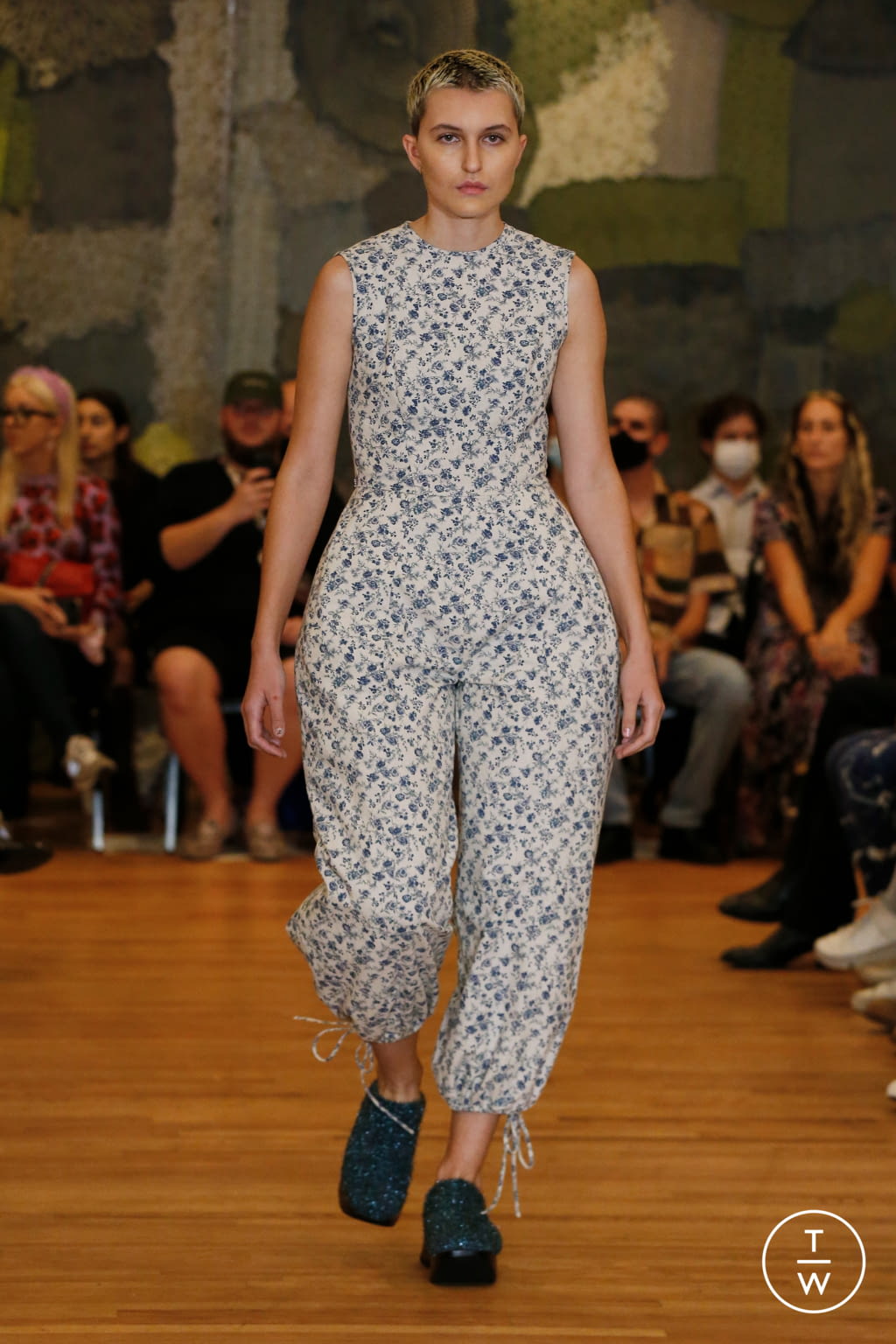Fashion Week New York Spring/Summer 2022 look 23 from the Puppets and Puppets collection womenswear