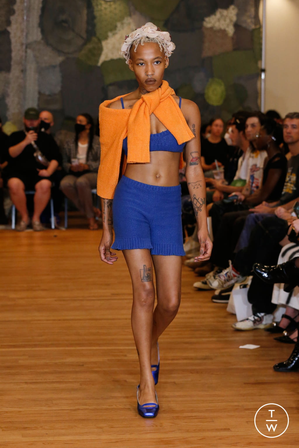 Fashion Week New York Spring/Summer 2022 look 24 from the Puppets and Puppets collection 女装