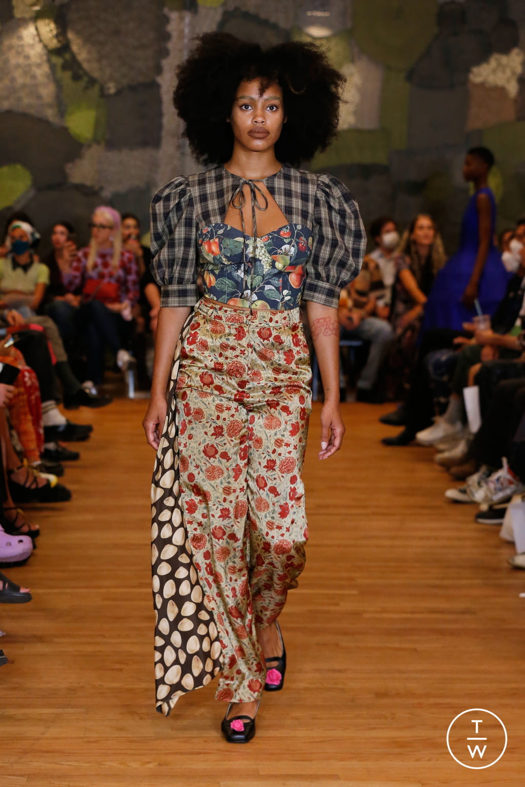 Fashion Week New York Spring/Summer 2022 look 29 from the Puppets and Puppets collection womenswear