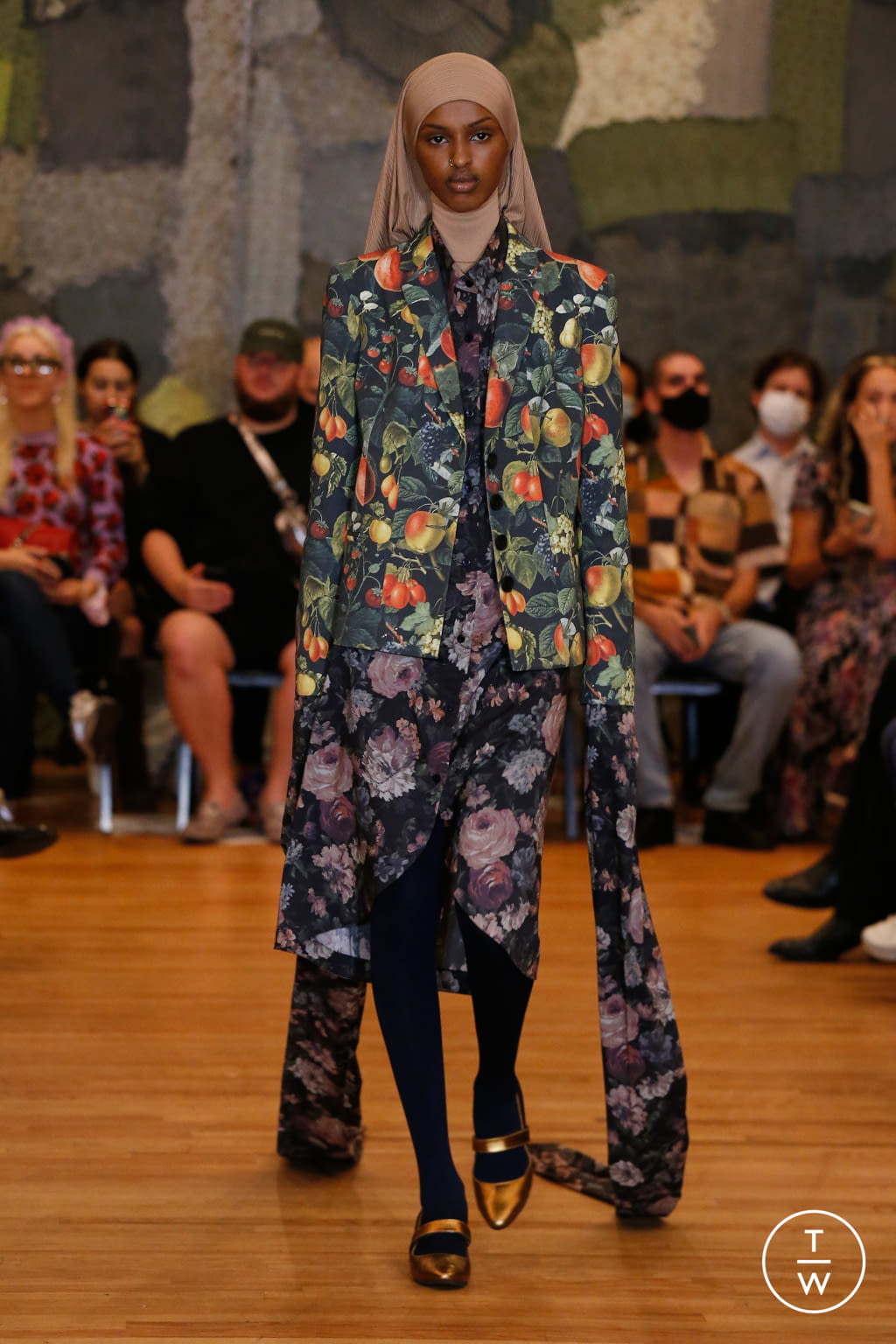 Fashion Week New York Spring/Summer 2022 look 33 from the Puppets and Puppets collection womenswear