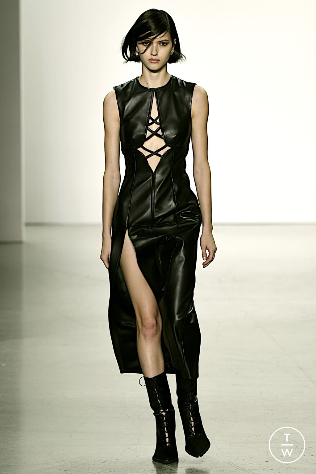 Fashion Week New York Fall/Winter 2022 look 4 from the Prabal Gurung collection 女装