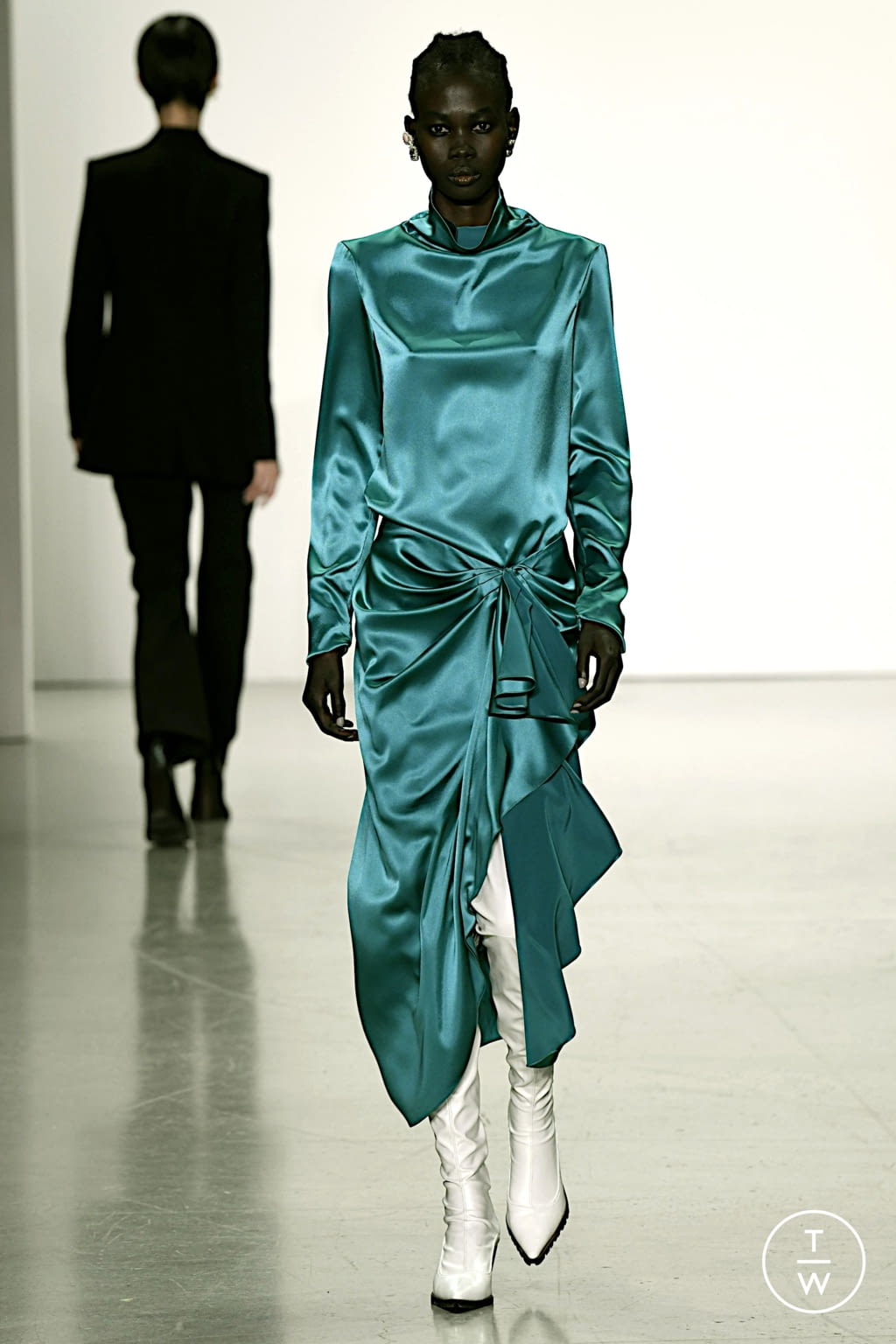 Fashion Week New York Fall/Winter 2022 look 6 de la collection Prabal Gurung womenswear