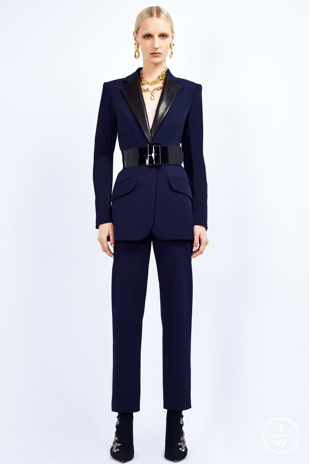 Fashion Week New York Pre-Fall 2022 look 12 from the Prabal Gurung collection 女装
