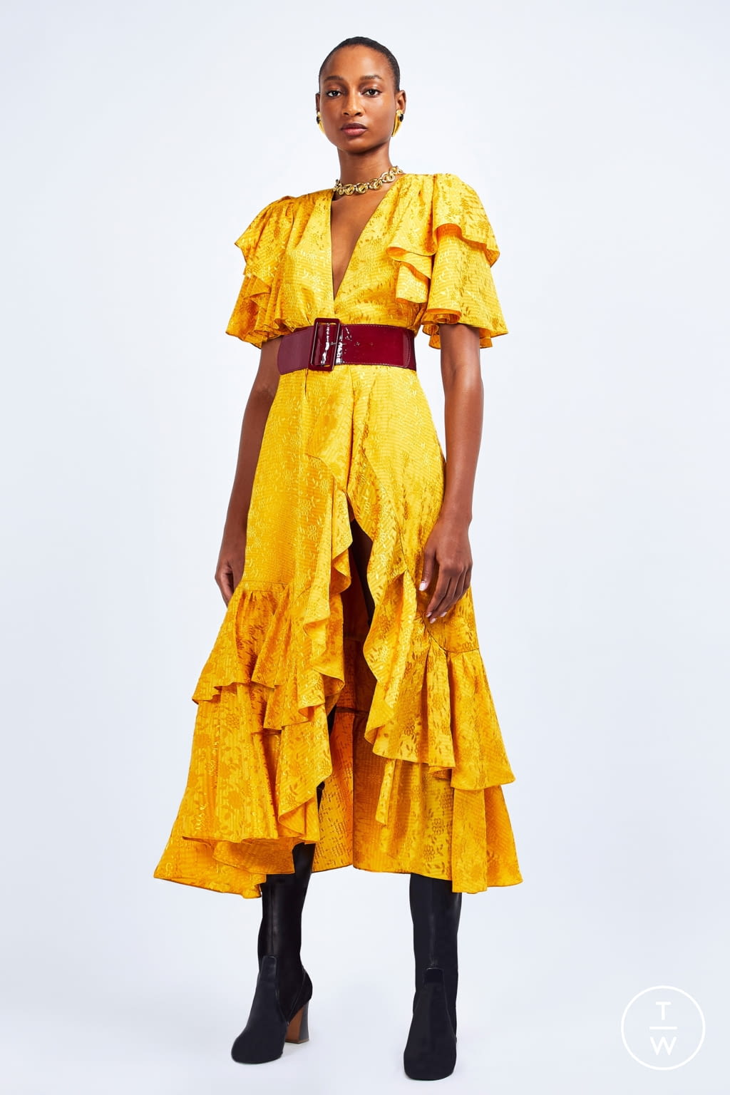 Fashion Week New York Pre-Fall 2022 look 24 from the Prabal Gurung collection womenswear