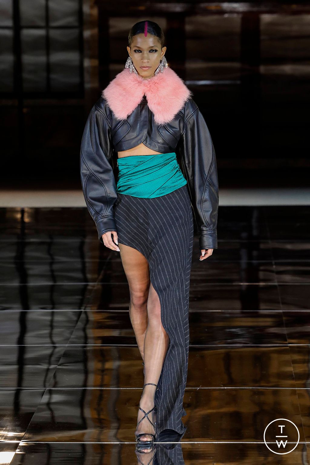 Fashion Week New York Fall/Winter 2023 look 22 from the Prabal Gurung collection womenswear
