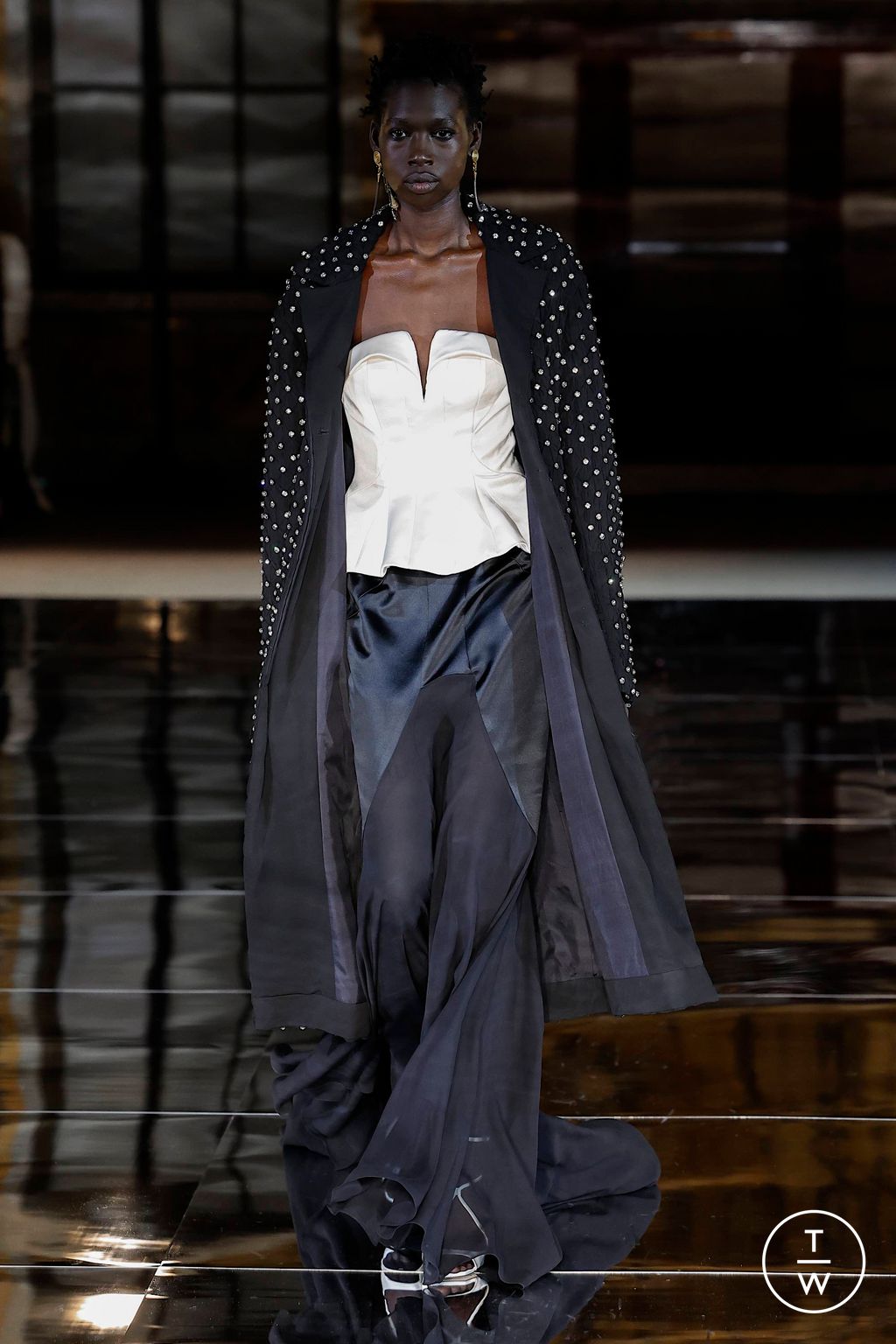 Fashion Week New York Fall/Winter 2023 look 28 from the Prabal Gurung collection 女装