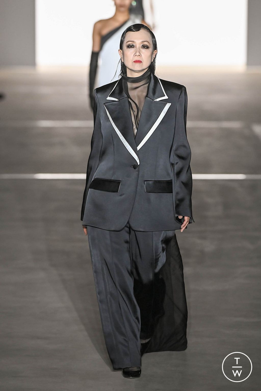 Fashion Week New York Fall/Winter 2024 look 10 from the Prabal Gurung collection womenswear