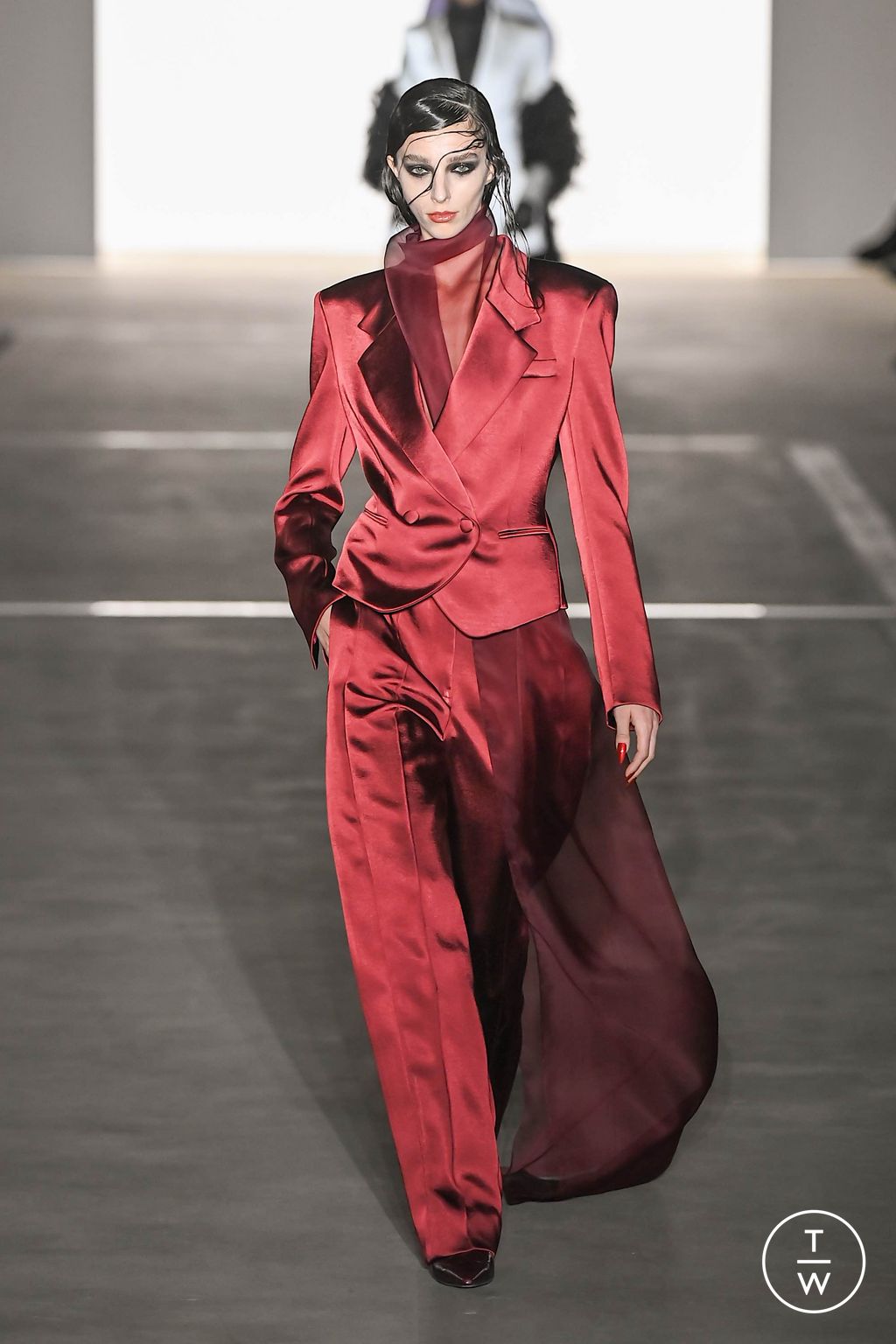Fashion Week New York Fall/Winter 2024 look 16 from the Prabal Gurung collection womenswear