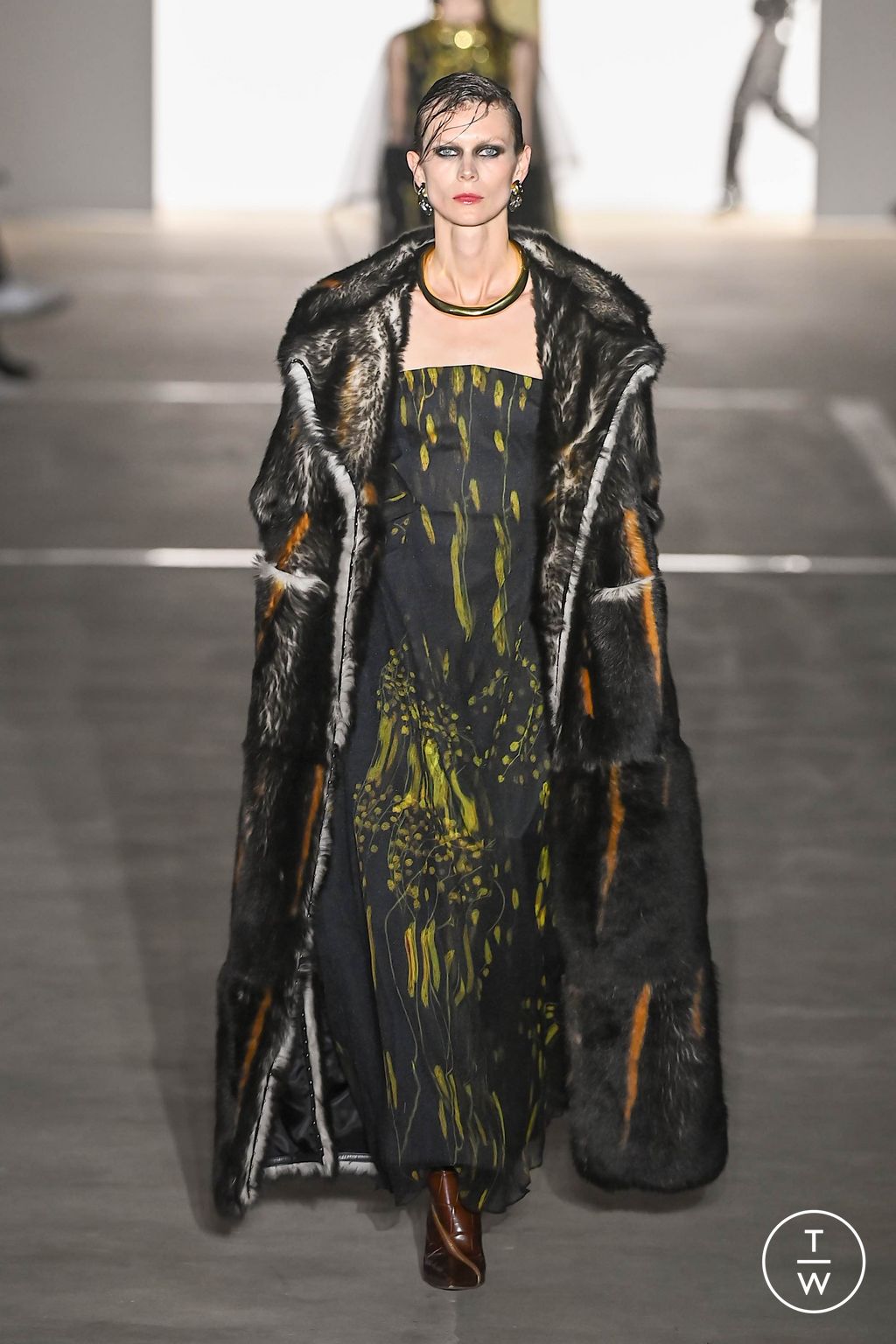 Fashion Week New York Fall/Winter 2024 look 28 from the Prabal Gurung collection womenswear