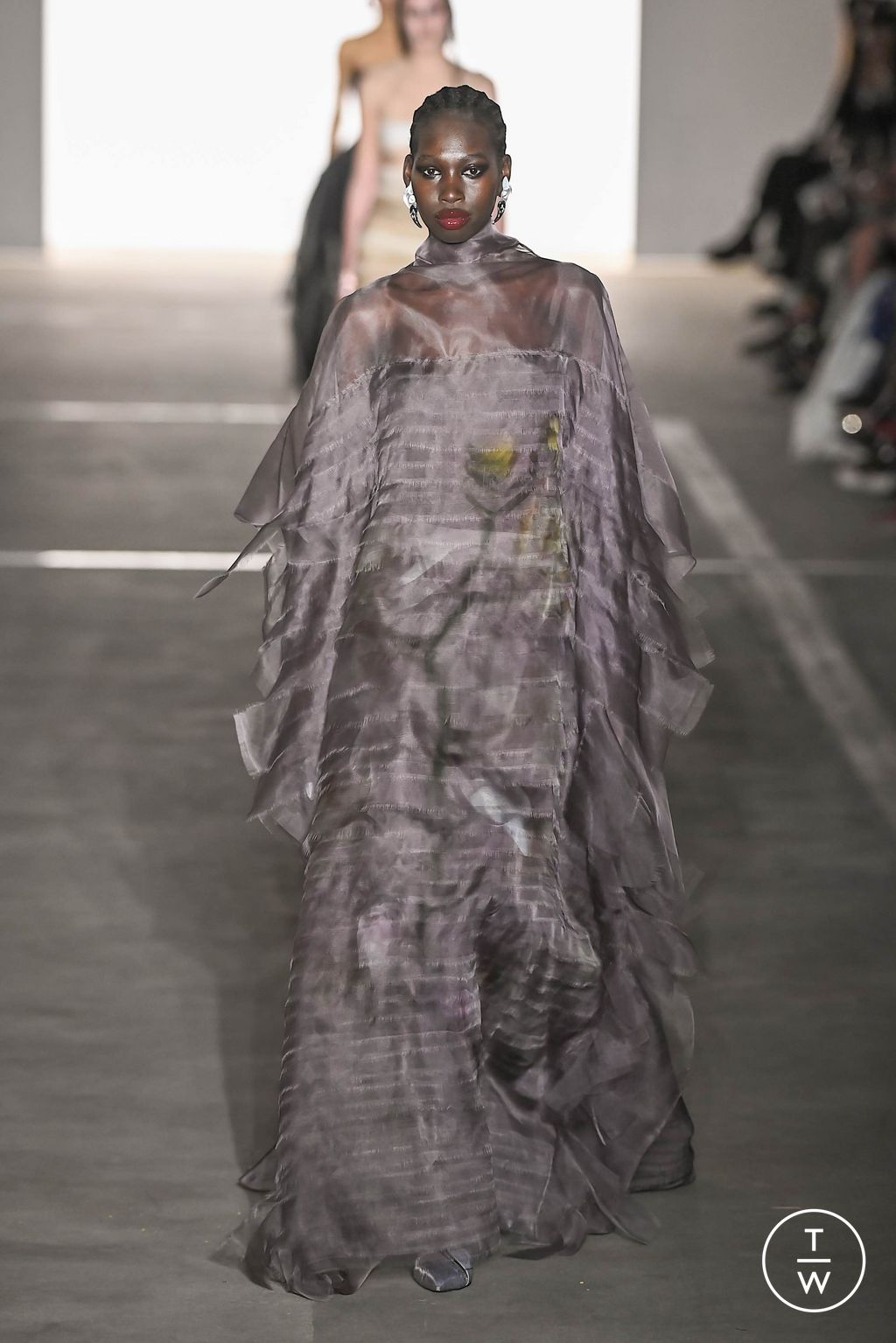 Fashion Week New York Fall/Winter 2024 look 34 from the Prabal Gurung collection womenswear