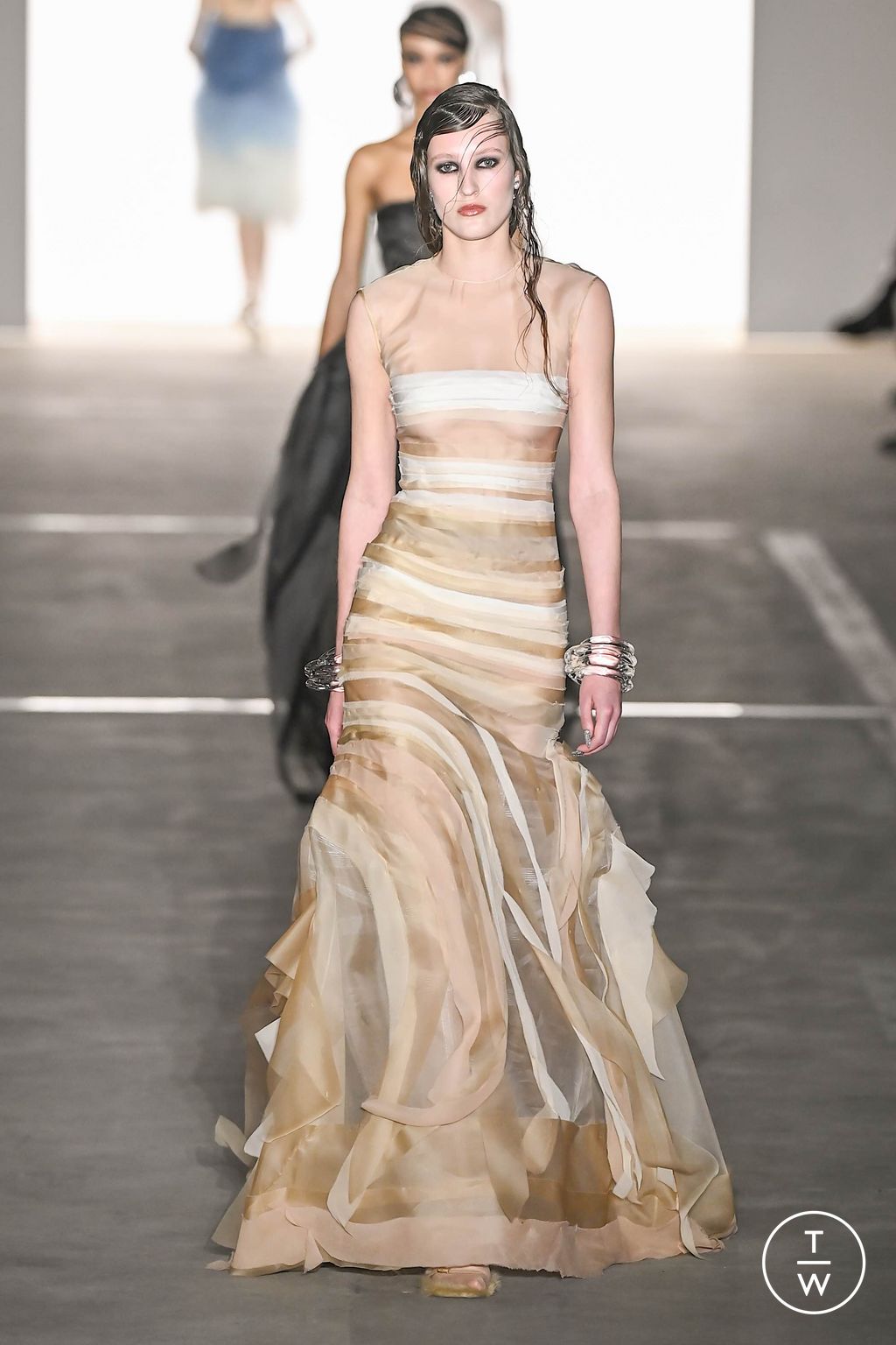 Fashion Week New York Fall/Winter 2024 look 35 from the Prabal Gurung collection 女装