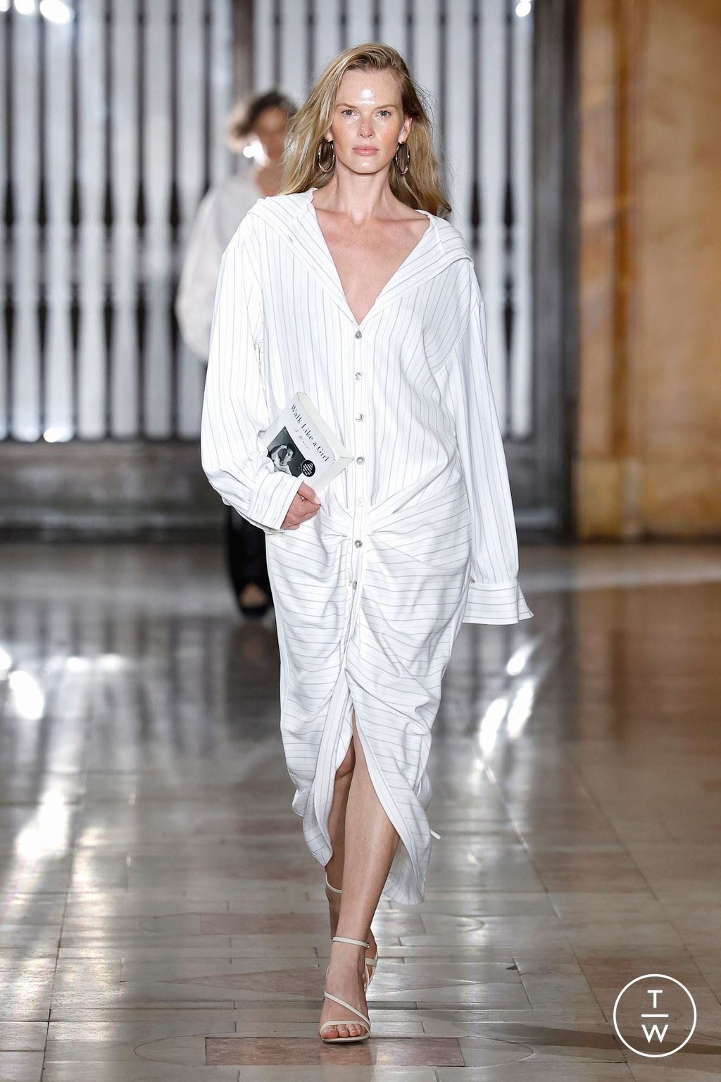 Fashion Week New York Fall/Winter 2025 look 3 from the Prabal Gurung collection womenswear