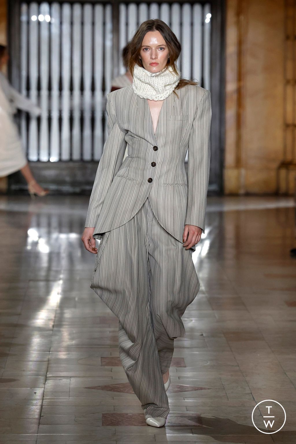 Fashion Week New York Fall/Winter 2025 look 7 from the Prabal Gurung collection womenswear