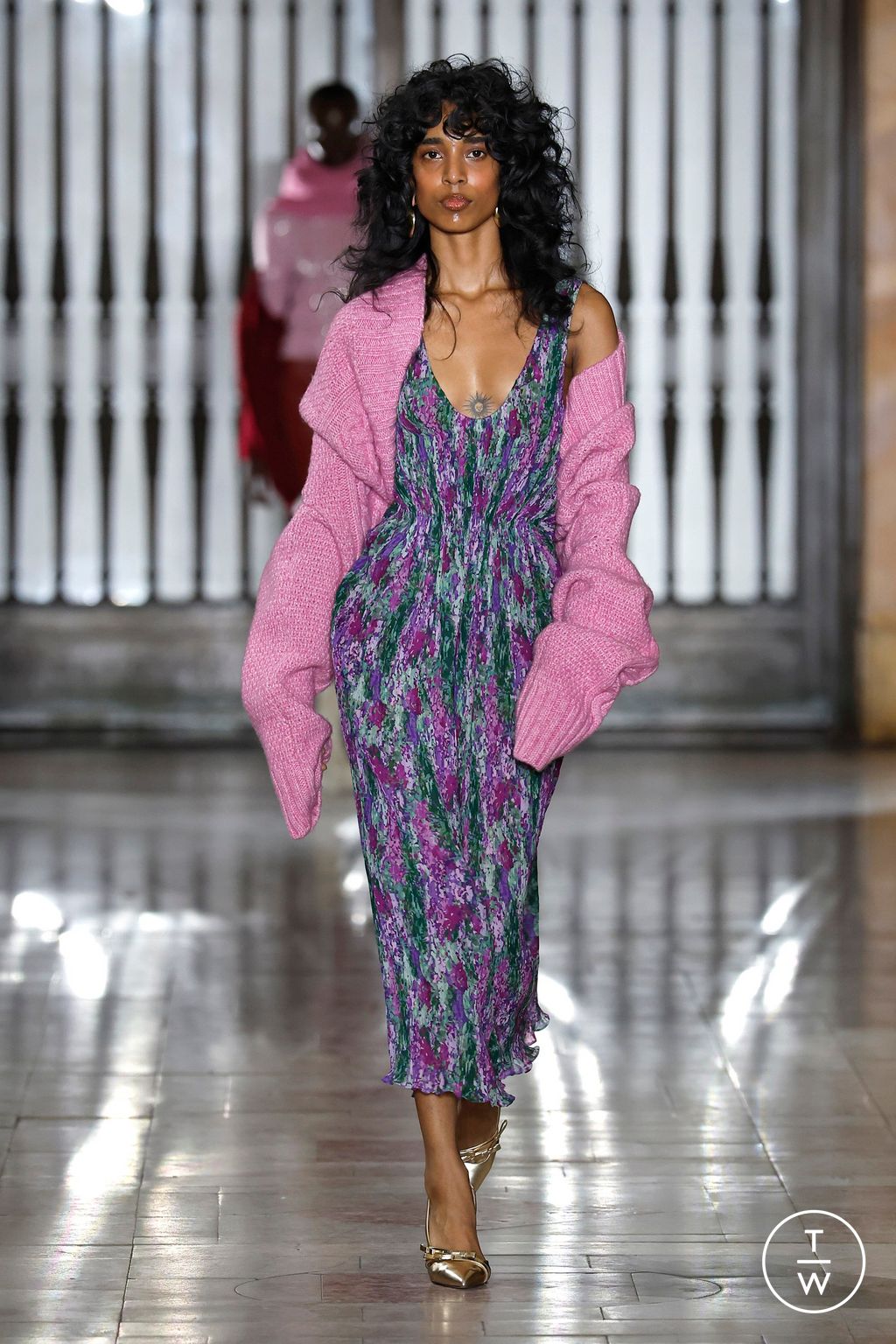 Fashion Week New York Fall/Winter 2025 look 13 from the Prabal Gurung collection womenswear