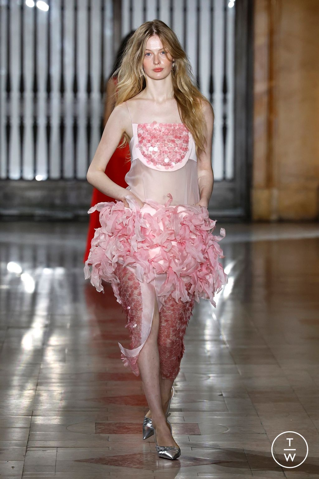 Fashion Week New York Fall/Winter 2025 look 38 from the Prabal Gurung collection womenswear