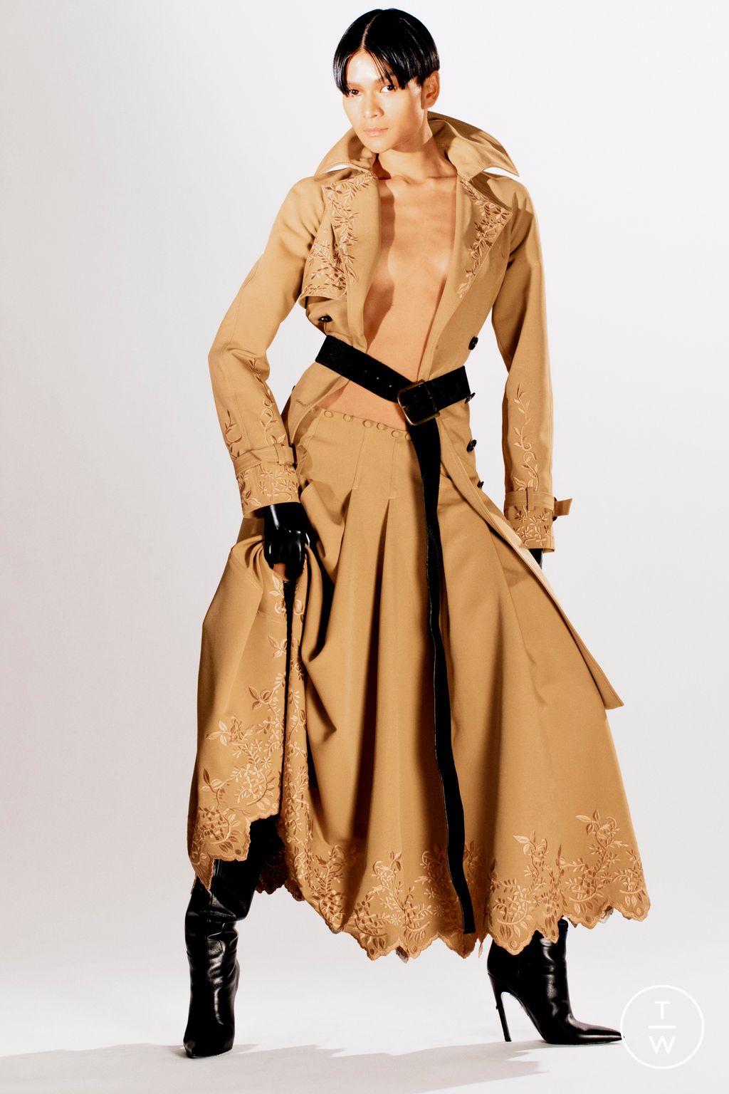 Fashion Week New York Pre-Fall 2023 look 7 from the Prabal Gurung collection 女装
