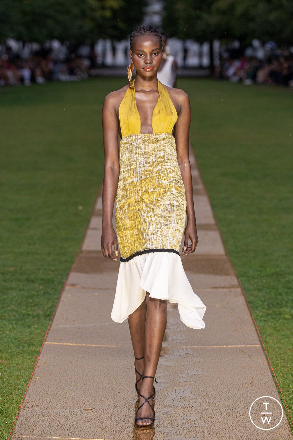 Fashion Week New York Spring/Summer 2024 look 4 de la collection Prabal Gurung womenswear