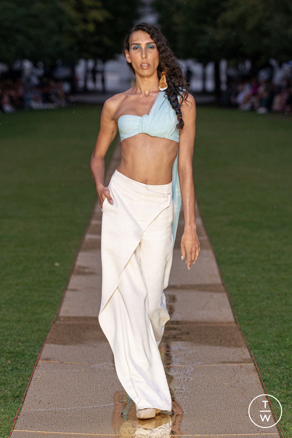 Fashion Week New York Spring/Summer 2024 look 10 de la collection Prabal Gurung womenswear