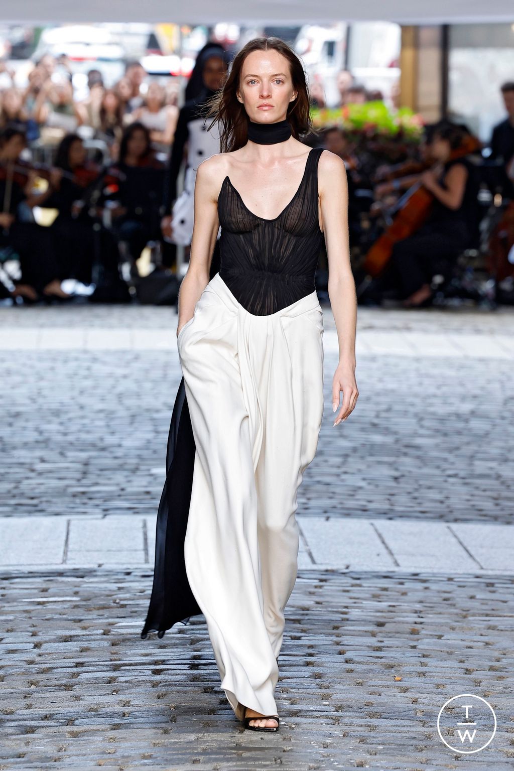 Fashion Week New York Spring/Summer 2025 look 3 from the Prabal Gurung collection 女装