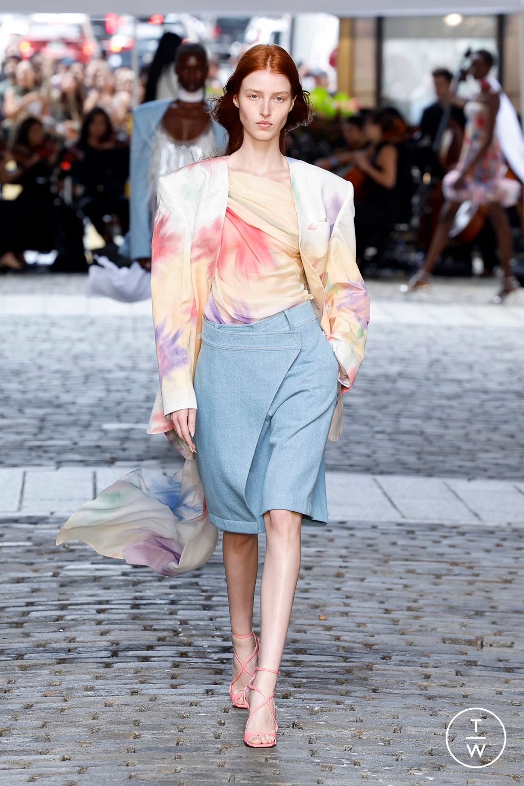 Fashion Week New York Spring-Summer 2025 look 22 from the Prabal Gurung collection womenswear