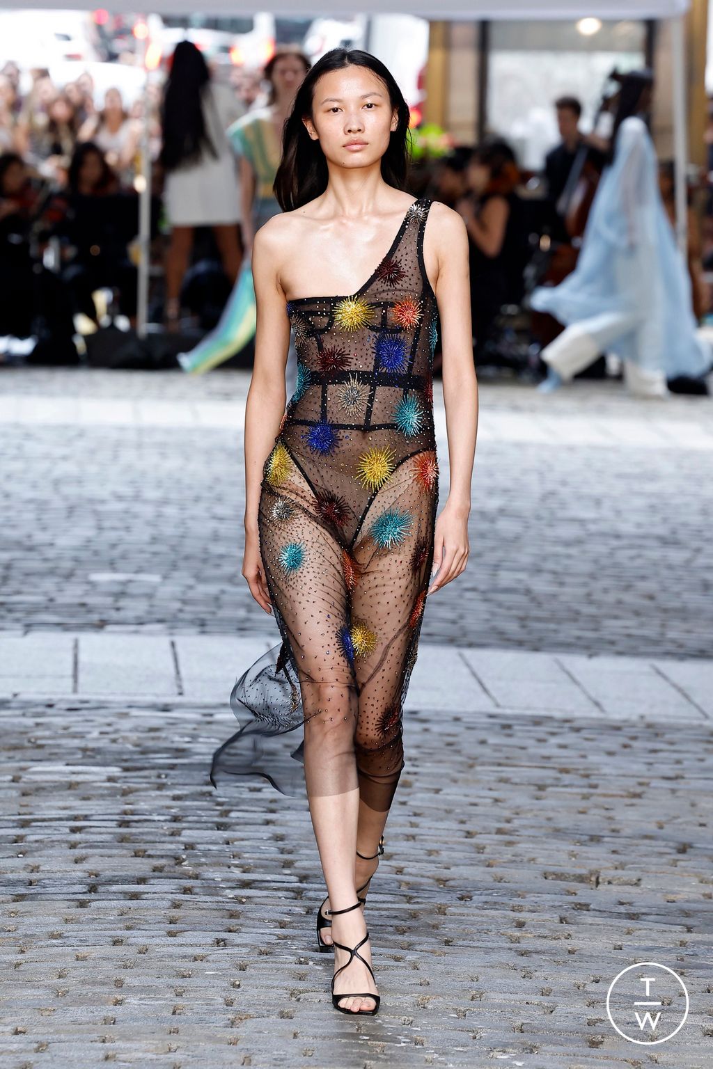 Fashion Week New York Spring/Summer 2025 look 25 from the Prabal Gurung collection 女装