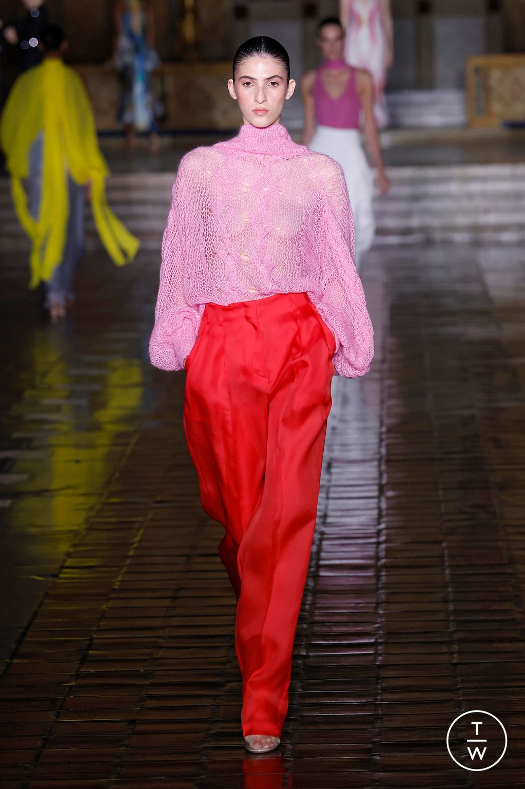 Fashion Week New York Spring/Summer 2026 look 16 from the Prabal Gurung collection womenswear