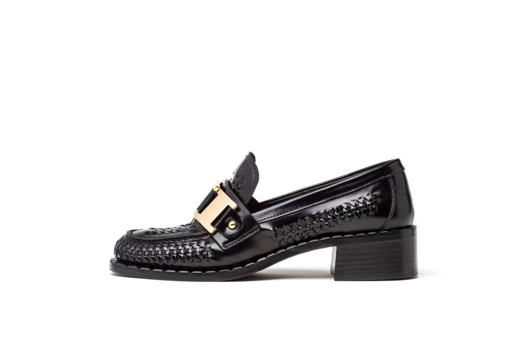 Fashion Week Milan Spring/Summer 2020 look 25 from the Prada collection womenswear accessories