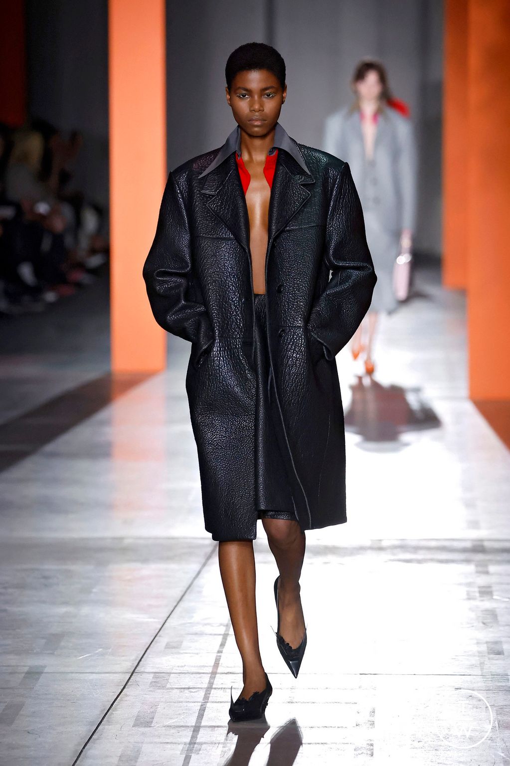 Fashion Week Milan Fall/Winter 2023 look 21 from the Prada collection 女装