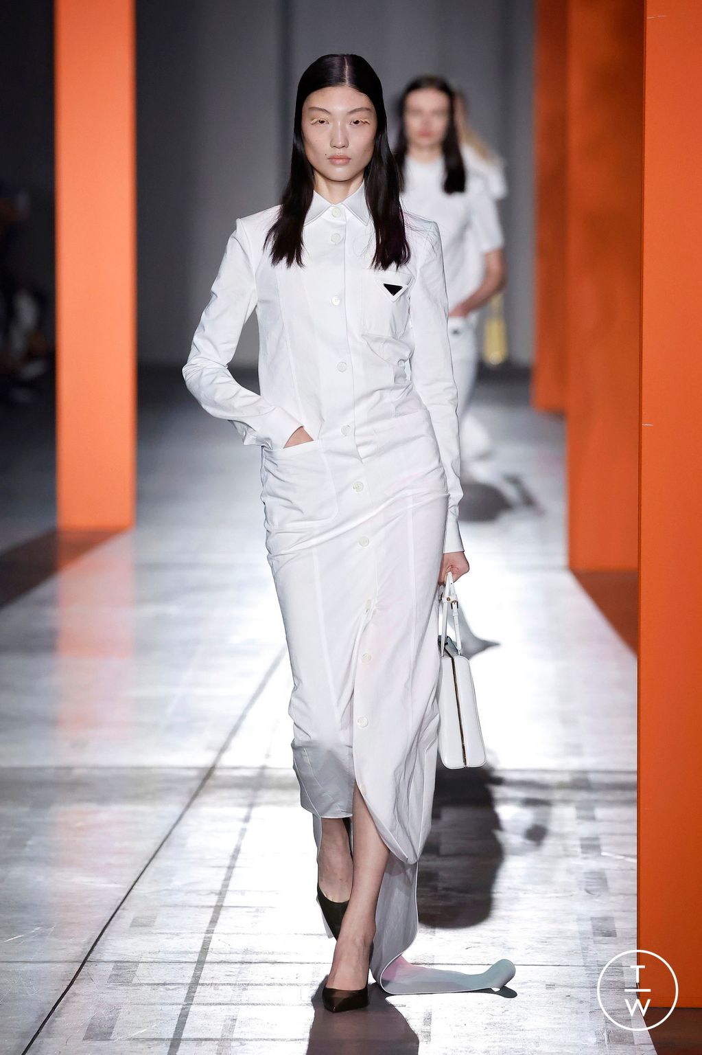 Fashion Week Milan Fall/Winter 2023 look 40 from the Prada collection womenswear