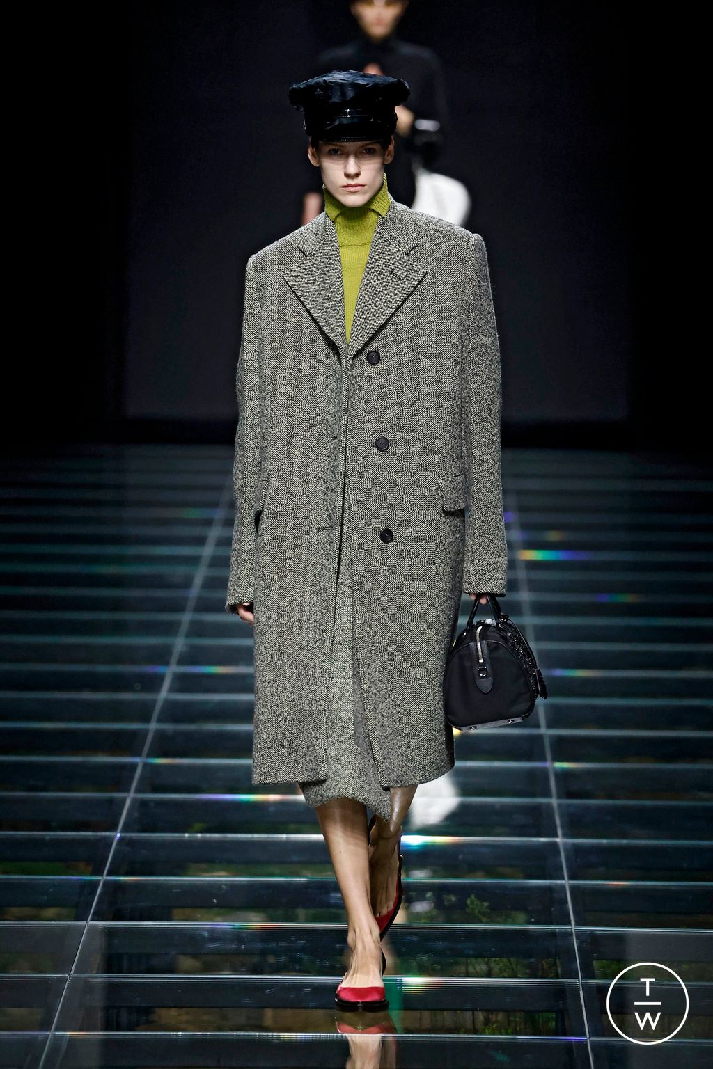 Fashion Week Milan Fall/Winter 2024 look 26 from the Prada collection 女装