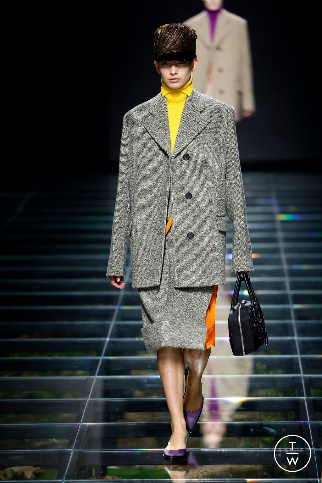 Fashion Week Milan Fall/Winter 2024 look 29 from the Prada collection 女装