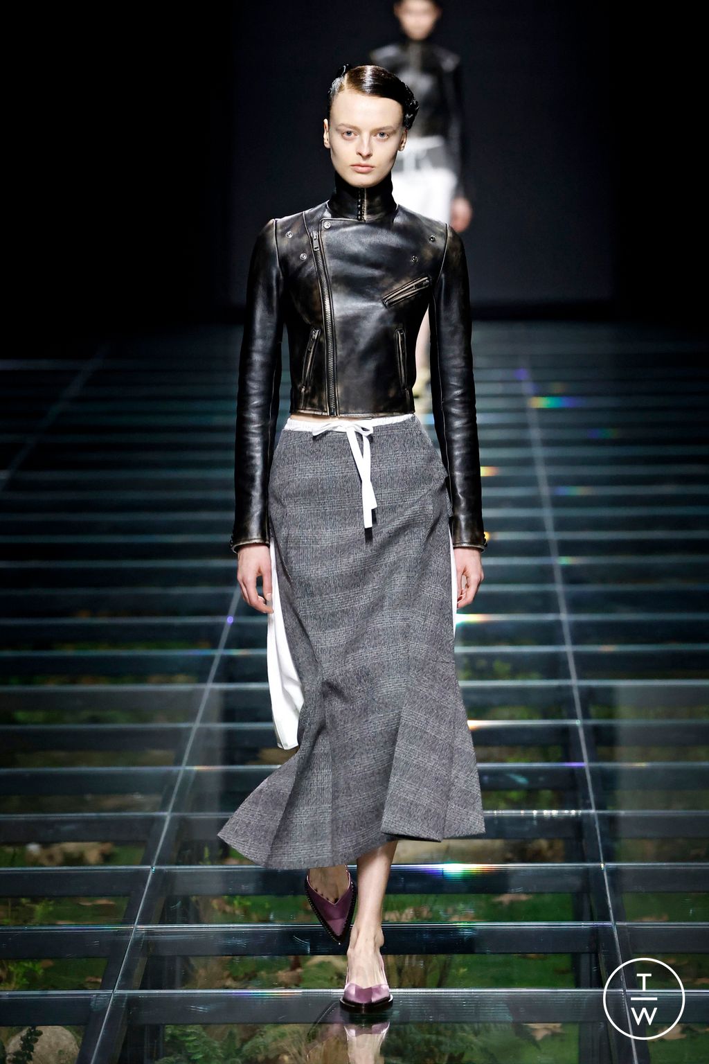 Fashion Week Milan Fall/Winter 2024 look 43 from the Prada collection 女装