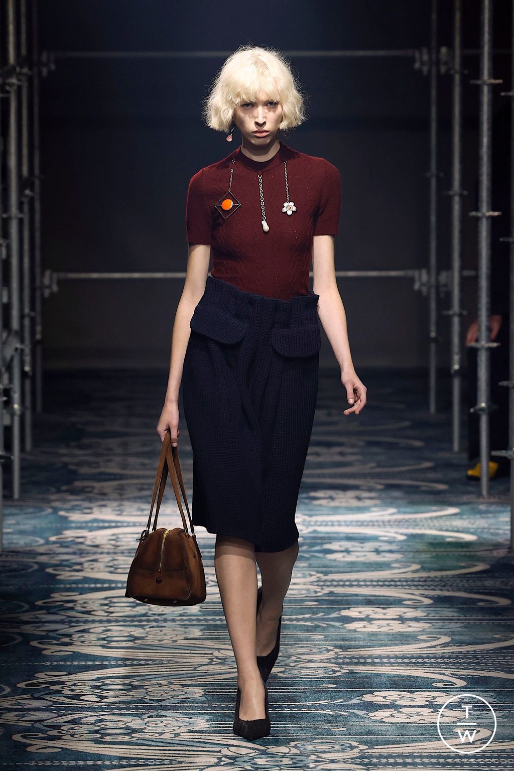 Fashion Week Milan Fall/Winter 2025 look 17 from the Prada collection womenswear
