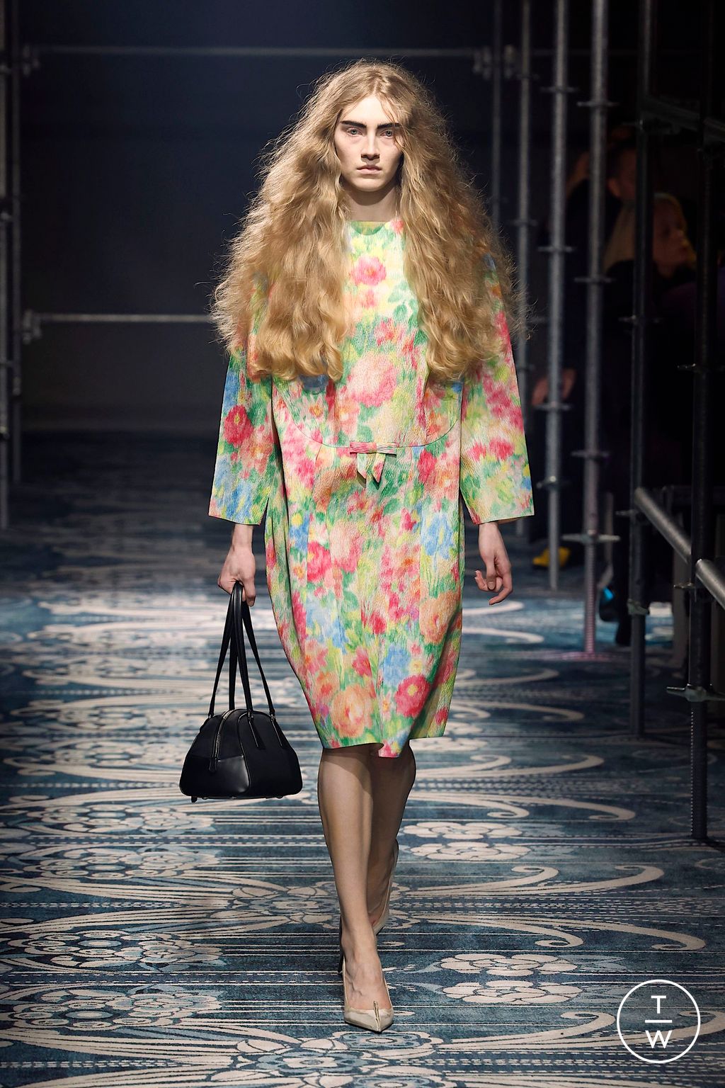 Fashion Week Milan Fall/Winter 2025 look 20 from the Prada collection womenswear