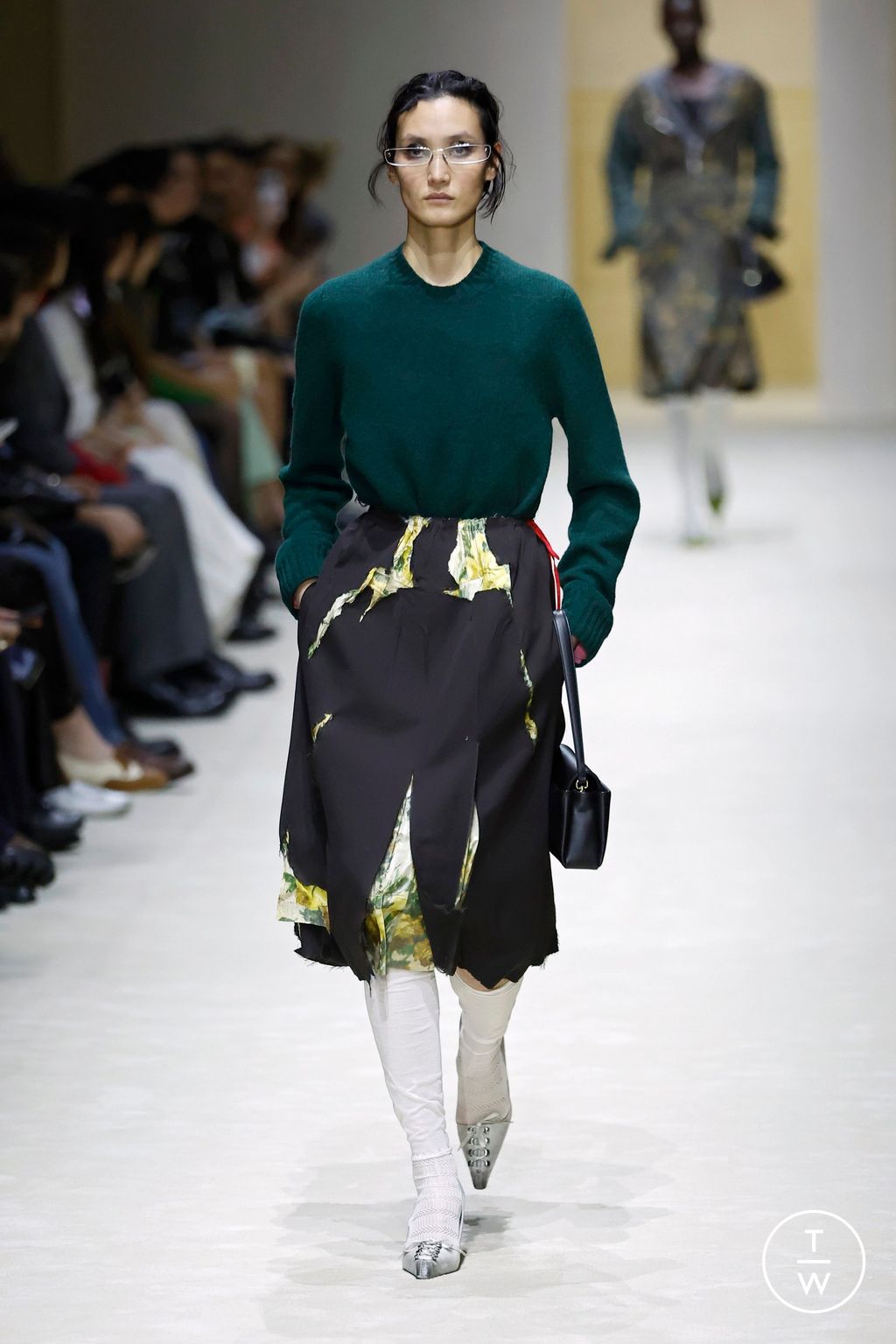 Fashion Week Milan Fall/Winter 2026 look 19 from the Prada collection 女装