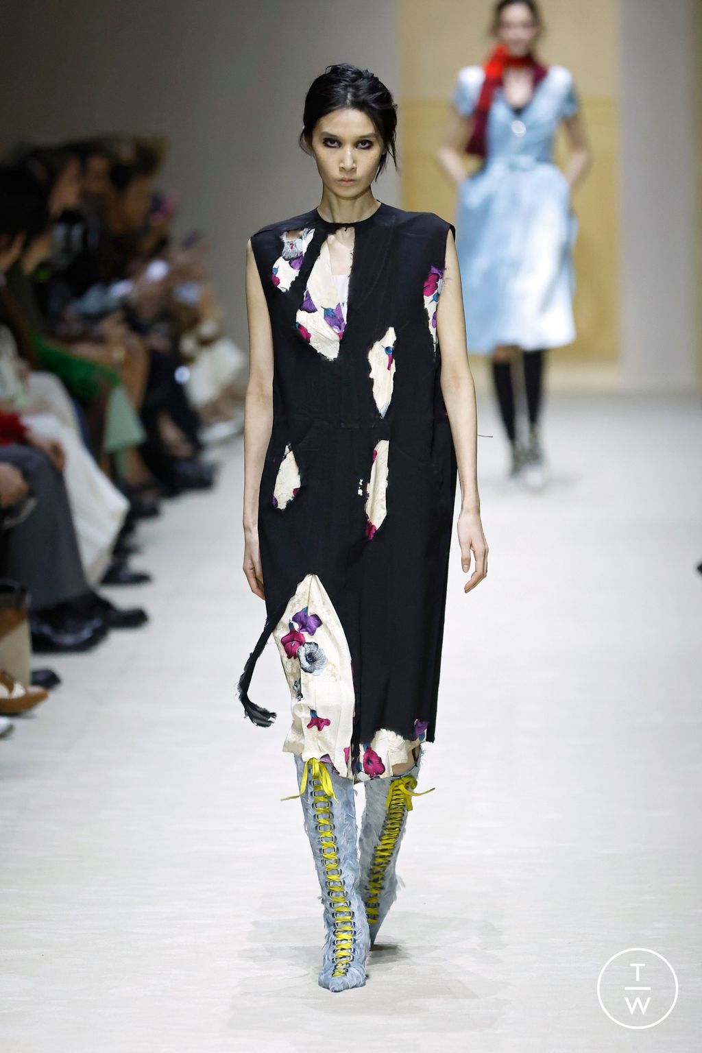 Fashion Week Milan Fall/Winter 2026 look 42 from the Prada collection 女装