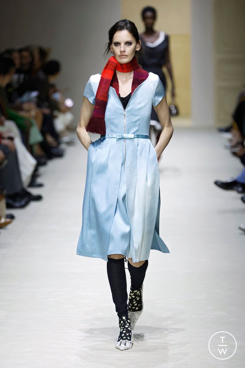 Fashion Week Milan Fall/Winter 2026 look 43 from the Prada collection 女装