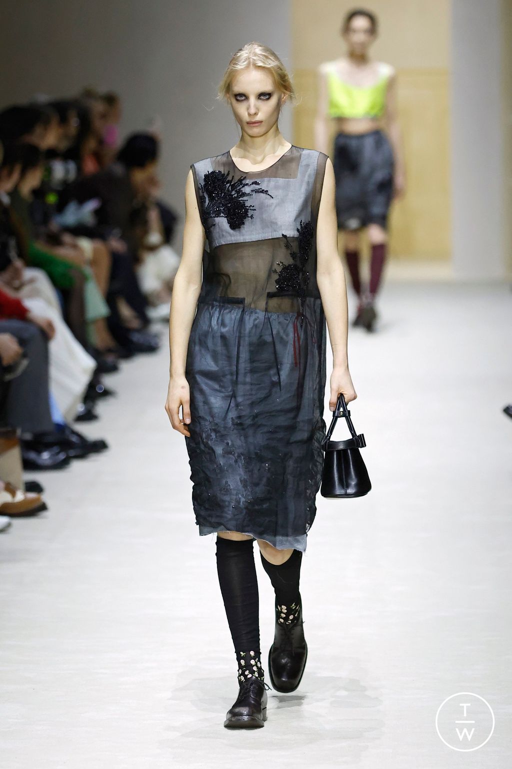 Fashion Week Milan Fall/Winter 2026 look 51 from the Prada collection 女装