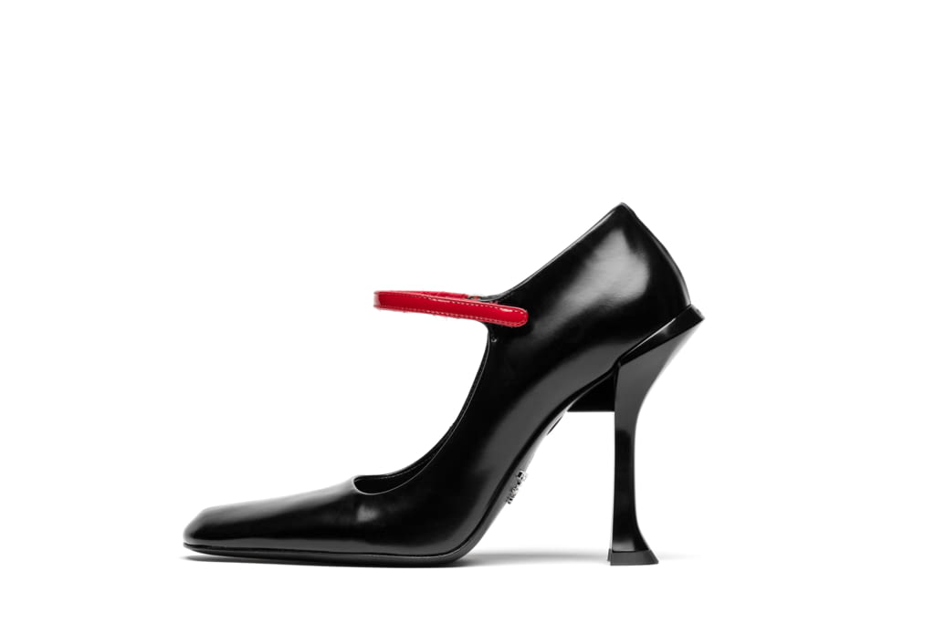 Fashion Week Milan Fall/Winter 2020 look 60 from the Prada collection 女装配饰