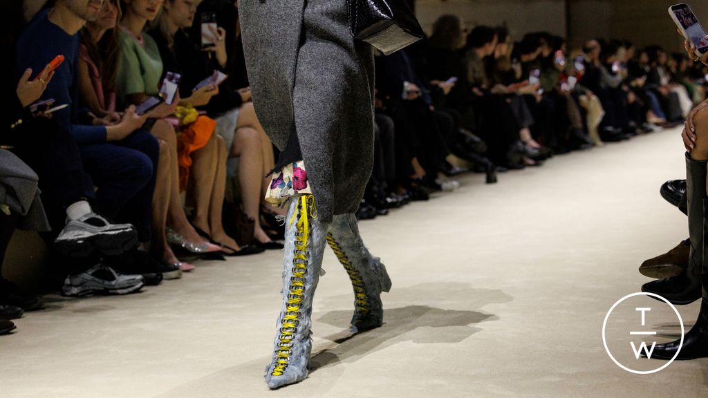 Fashion Week Milan Fall/Winter 2026 look 52 from the Prada collection 女装配饰