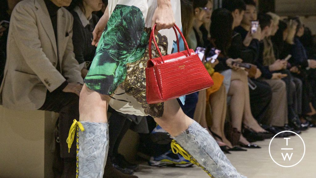 Fashion Week Milan Fall/Winter 2026 look 126 from the Prada collection 女装配饰