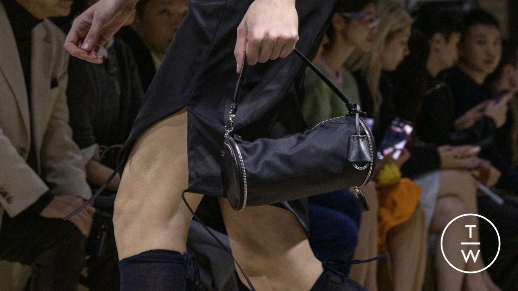 Fashion Week Milan Fall/Winter 2026 look 127 de la collection Prada womenswear accessories