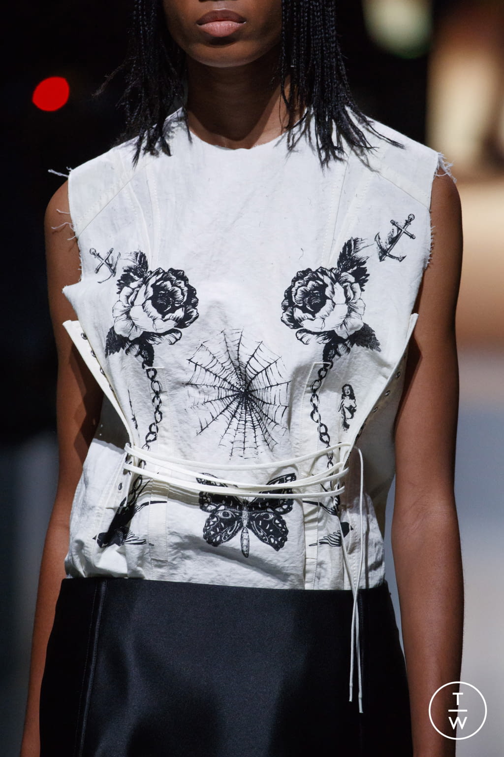Fashion Week Milan Spring/Summer 2022 look 20 de la collection Prada womenswear accessories