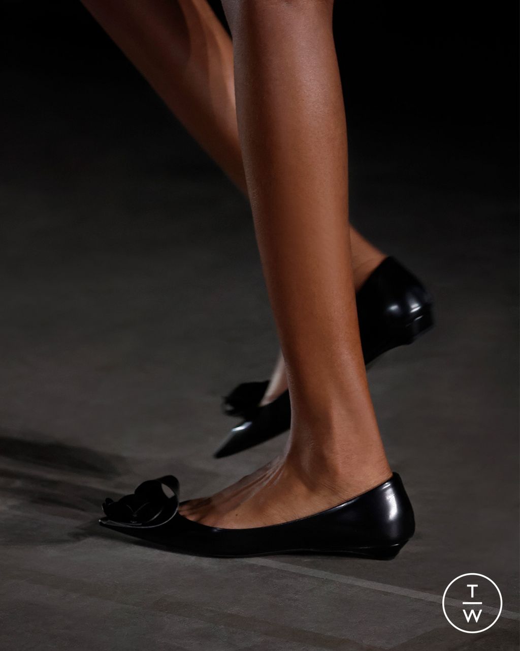 Fashion Week Milan Fall/Winter 2023 look 11 de la collection Prada womenswear accessories