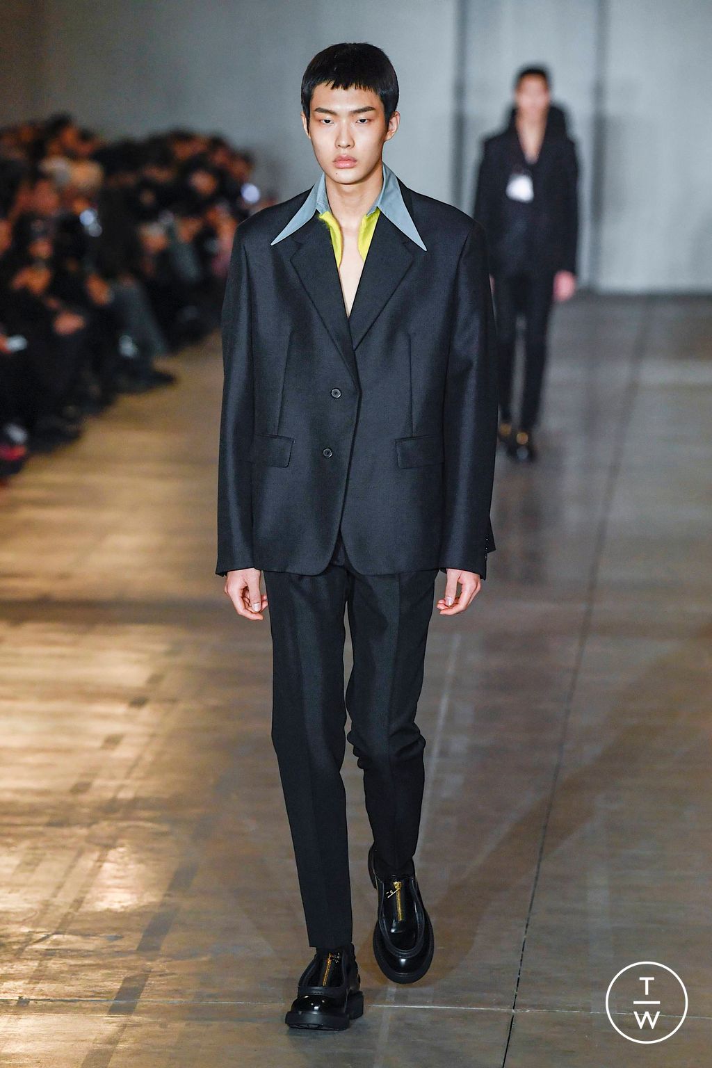 Fashion Week Milan Fall/Winter 2023 look 2 from the Prada collection menswear