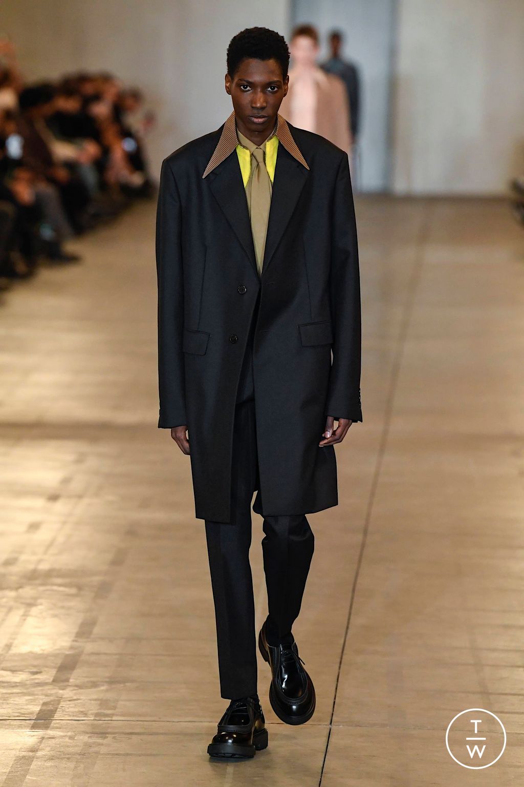 Fashion Week Milan Fall/Winter 2023 look 9 from the Prada collection menswear