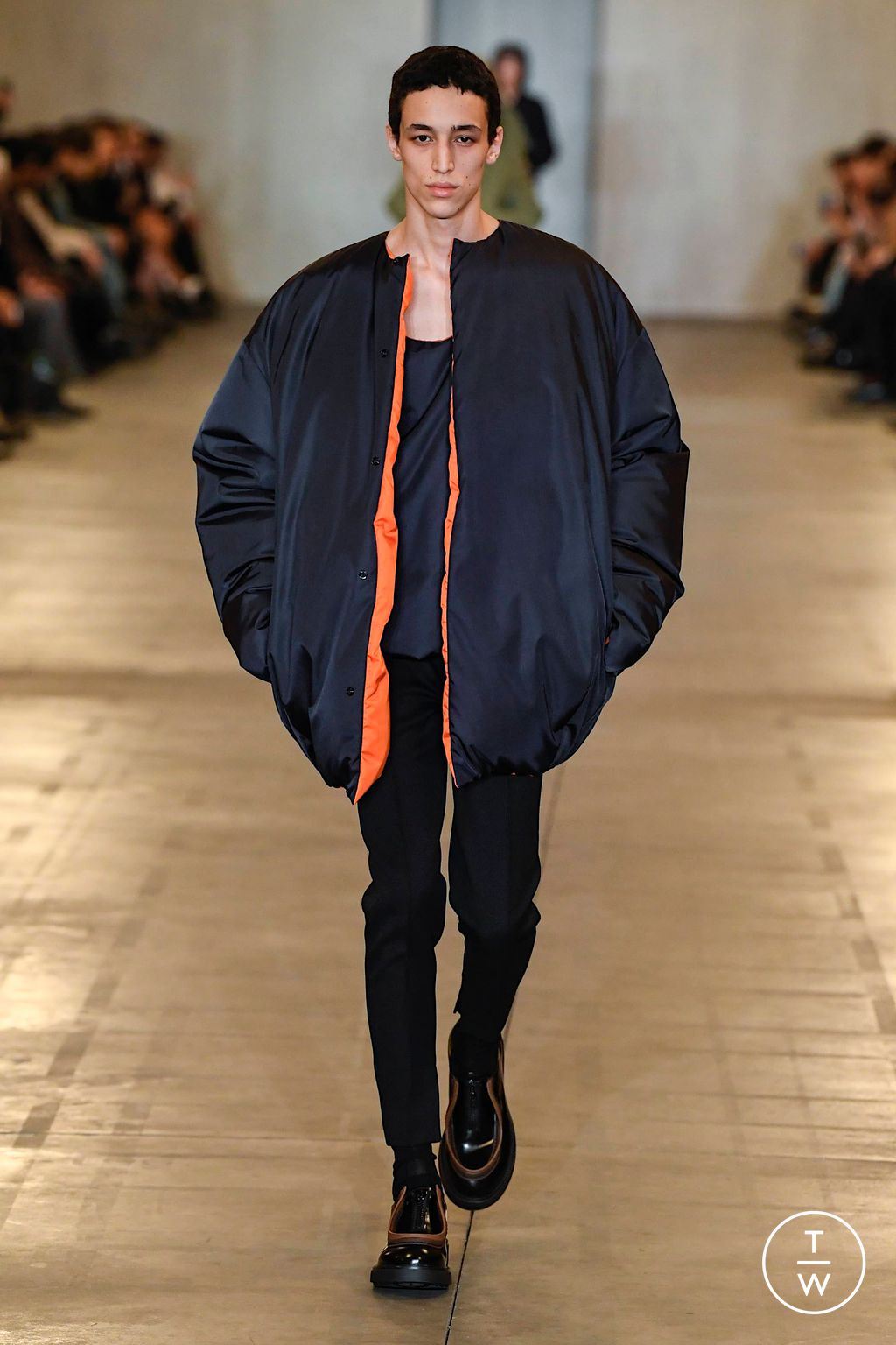 Fashion Week Milan Fall/Winter 2023 look 19 from the Prada collection menswear