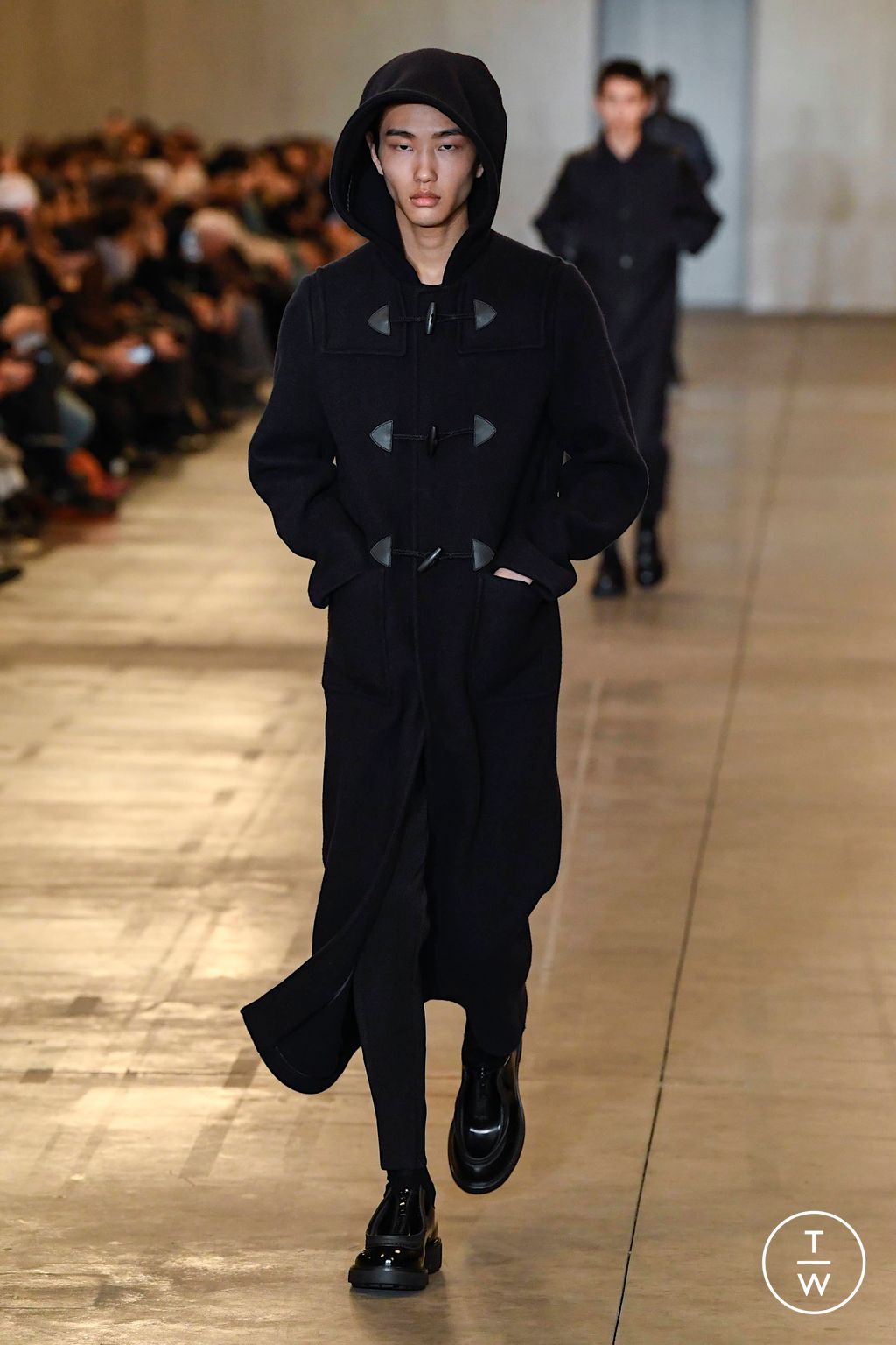 Fashion Week Milan Fall/Winter 2023 look 21 from the Prada collection menswear
